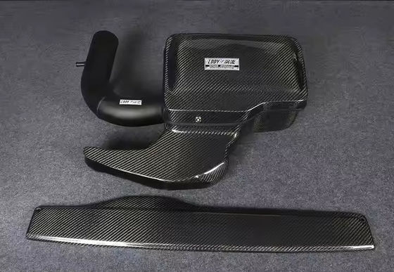 Dostosowalny układ wlewu powietrza z włókien węglowych Audi Q2L
